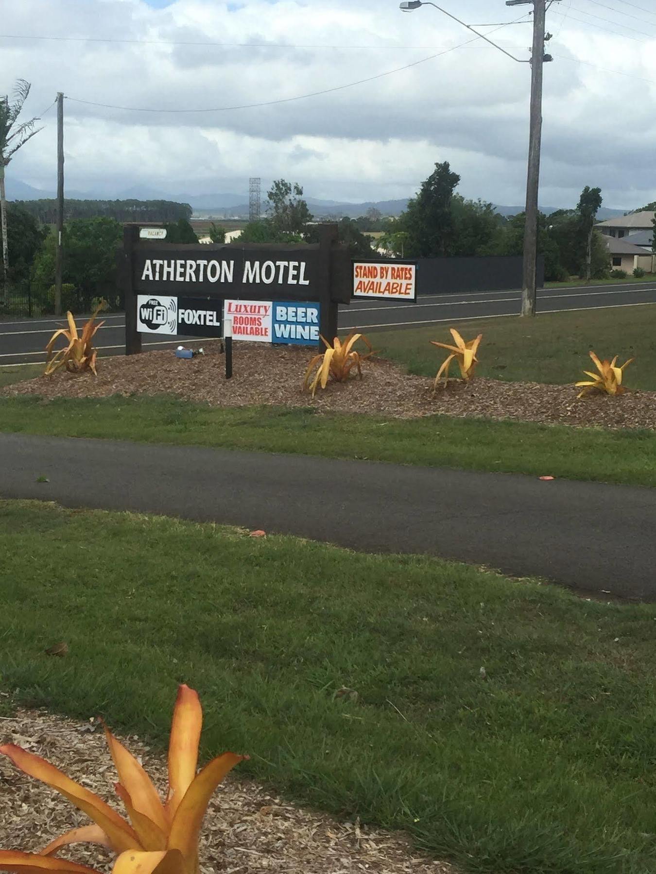 Atherton Motel エクステリア 写真