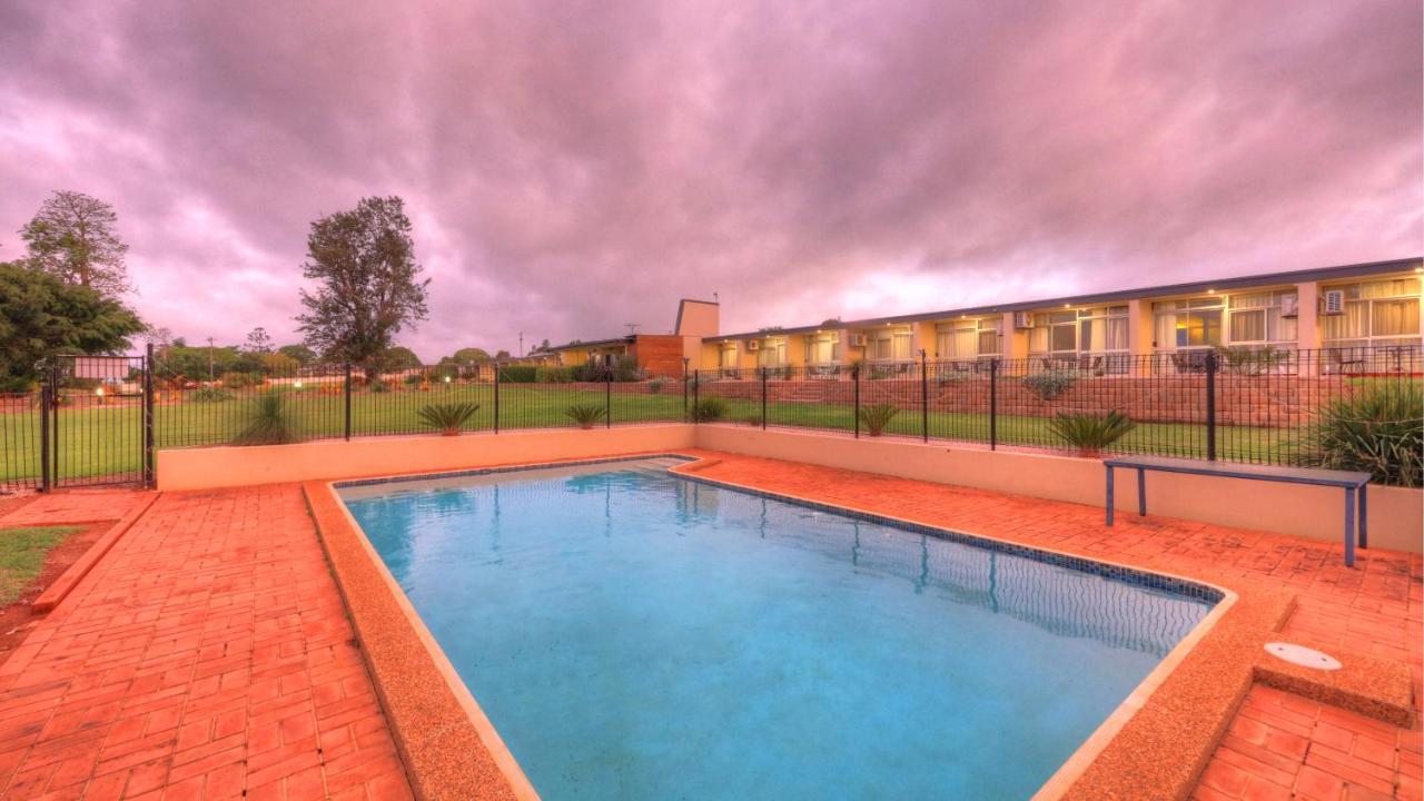 Atherton Motel エクステリア 写真